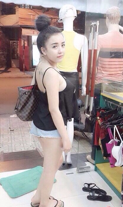 Hot girl ola xinh show hàng khoe bưởi khủng