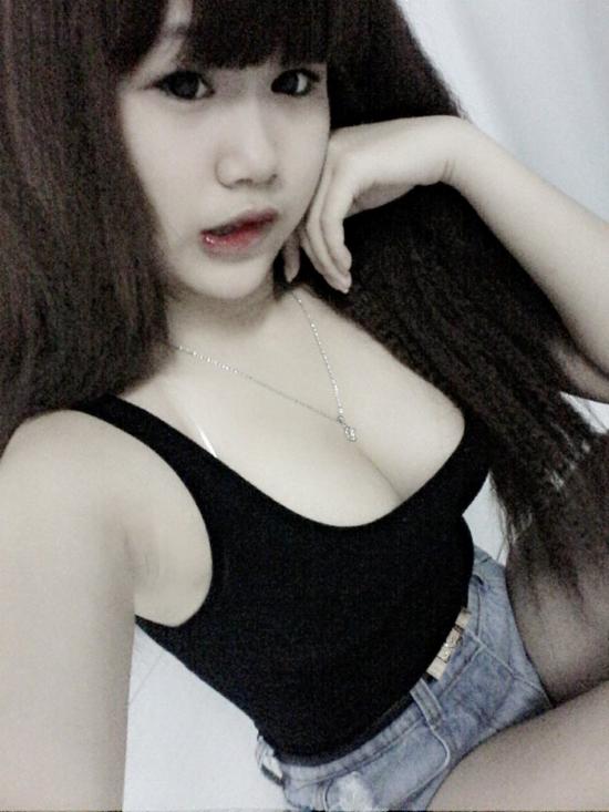 Ảnh Girl XInh Show Hàng Tự Sướng Trên Ola Vú To